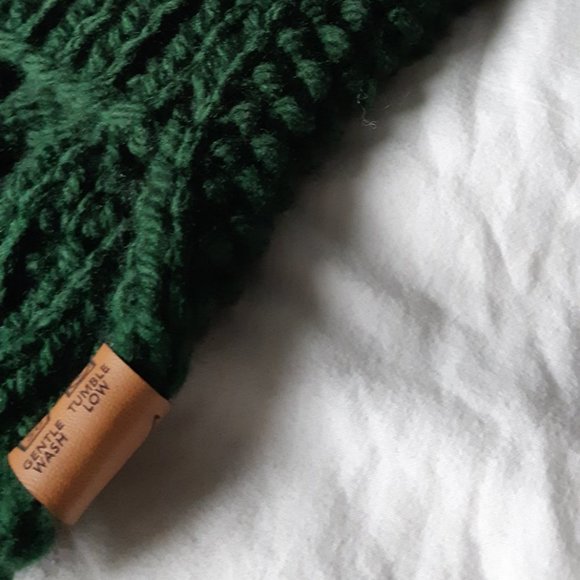 Mini XL "The Original" CableKnit Cat/Dog S… - Picture 5 of 12